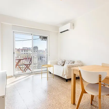 Guestready - Sunlit Haven Near Valencia's Seaport فالنسيا