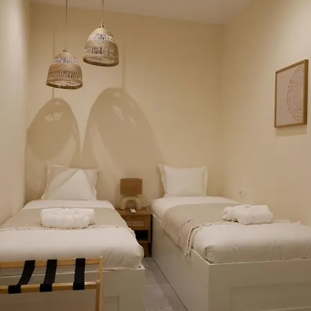 Milos Cozy, Family-friendly In Patraix *