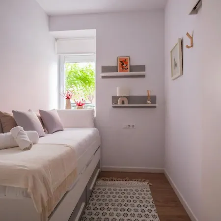 Mele Flat バレンシア