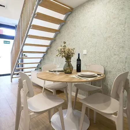 Roig Arena Cozy Loft * Walencja