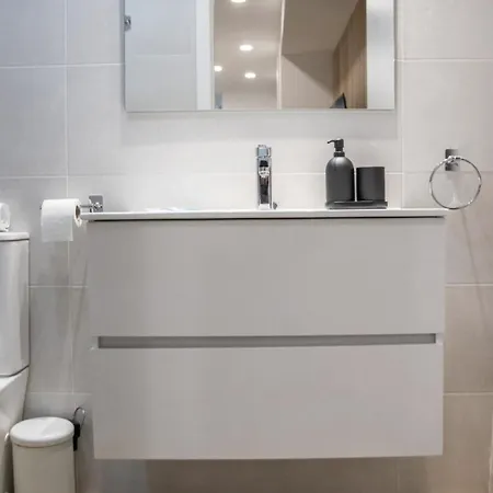 Beautiful Loft Next To The Turia River Gardens *