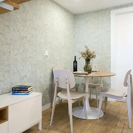 Roig Arena Cozy Loft *