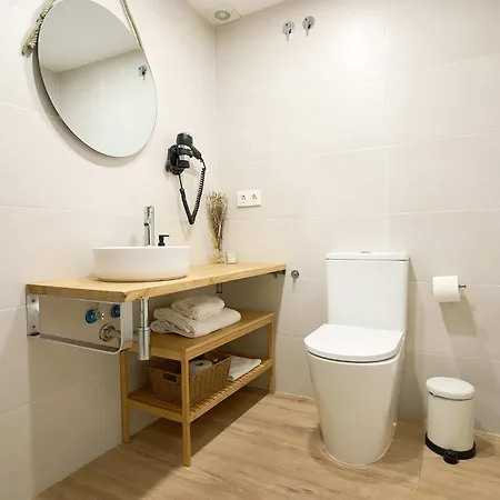 Roig Arena Cozy Loft *