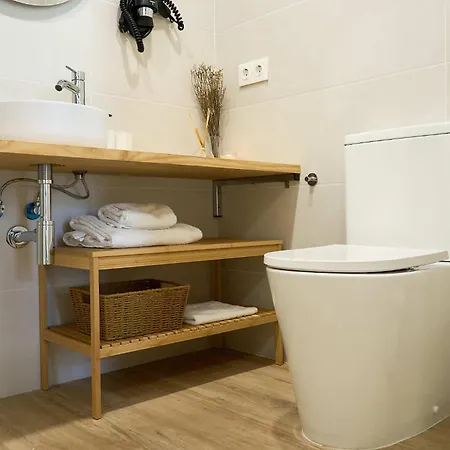 Roig Arena Cozy Loft *