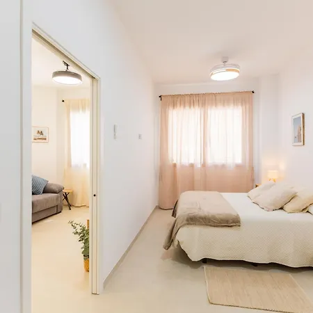 Bright Boutique In * Valencia