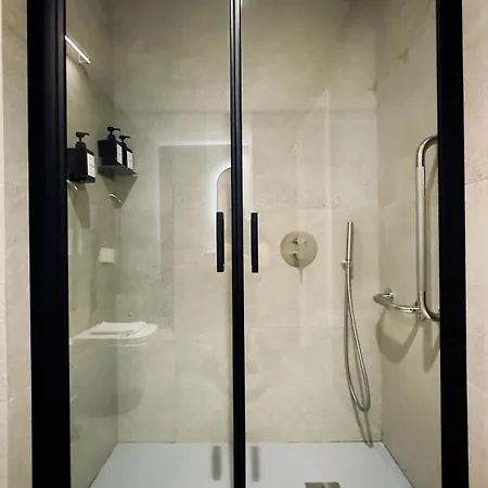 Boutique - Plaza Tower * فالنسيا