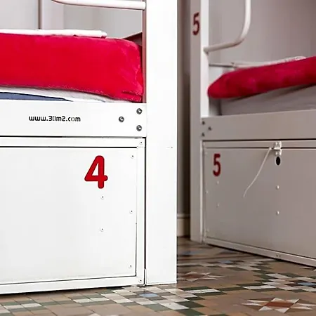 Red Nest Vandrarhem *