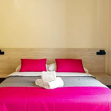 Red Nest Vandrarhem *