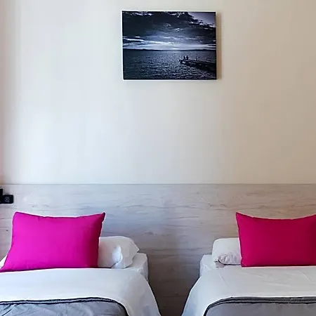 Vandrarhem Red Nest Valencia