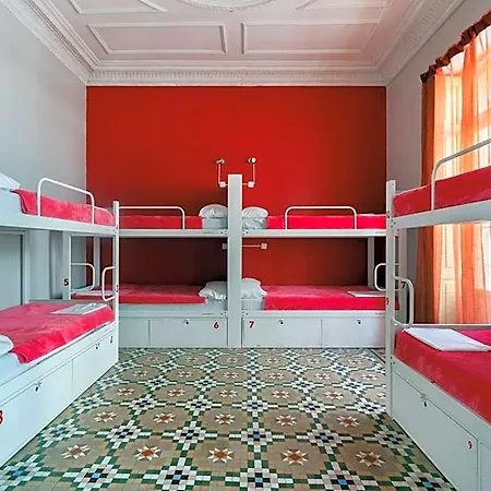 Red Nest Vandrarhem Valencia