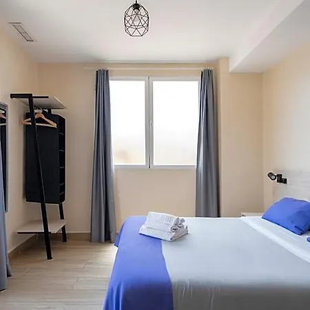 Purple Nest Hostel *