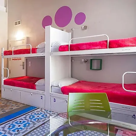 Hostel Purple Nest