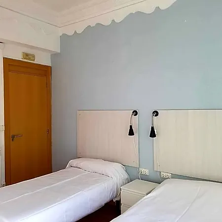 Hostel Russafa Youth *