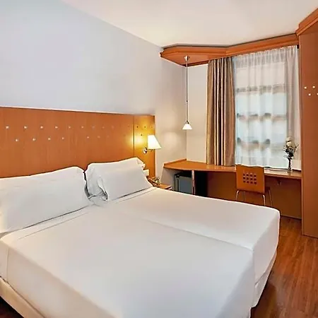 Nh Ciencias Hotel