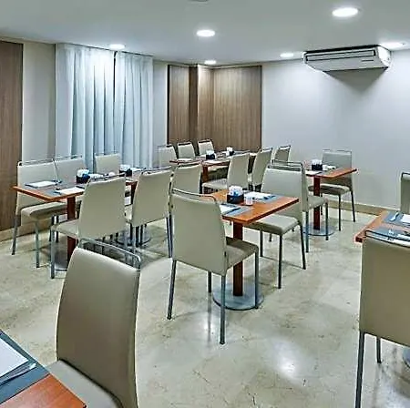 Nh Ciencias Hotel