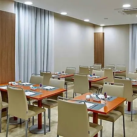 Hotel Nh Ciencias