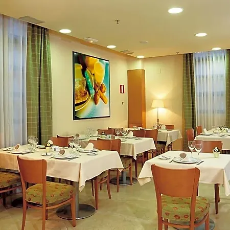Hotel Nh Ciencias 3*