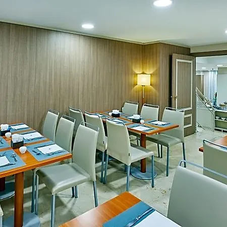 Hotel Nh Ciencias