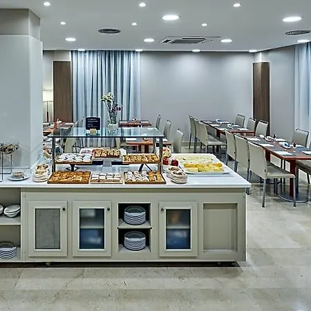 Nh Ciencias Hotel