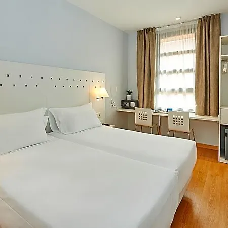 Hotel Nh Ciencias 3*