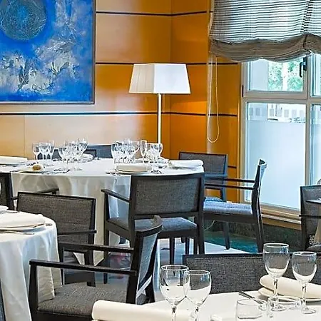 Nh Center 4* Valence