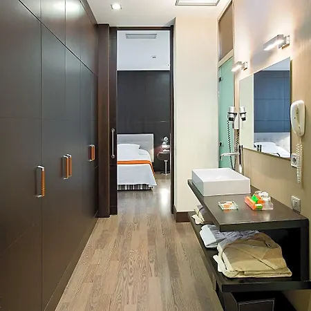 Nh Center Hotel 4*