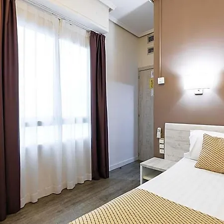 Sweet Continental Hotel 2*