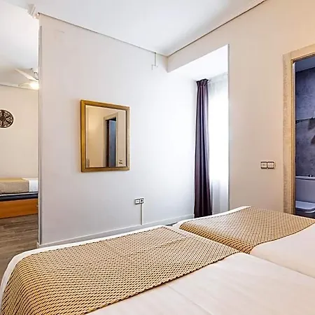 Sweet Continental Hotel 2*