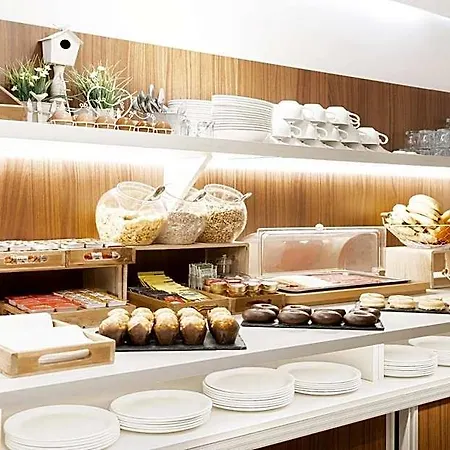Sweet Continental Hotel 2*