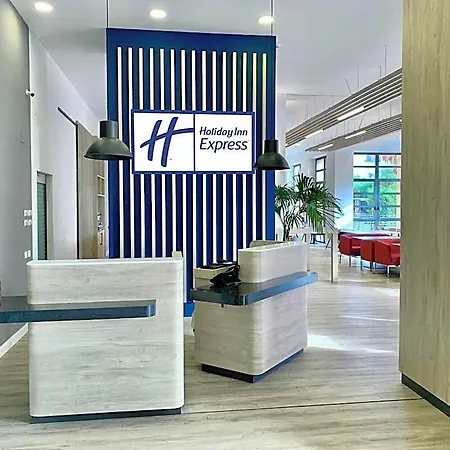 Express Ciudad De Ciencias, An Ihg Hotel 3*