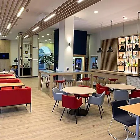 Hotel Express Ciudad De Ciencias, An Ihg 3*