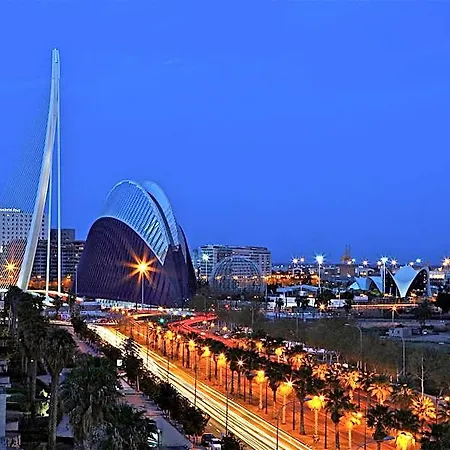 Hotel Express Ciudad De Ciencias, An Ihg Valencia