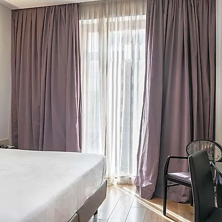 Vincci Palace Hotel 4*