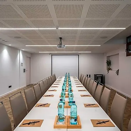 Vincci Palace Hotel 4*