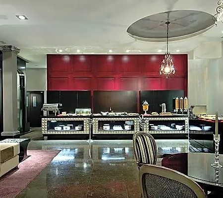 Vincci Palace Ξενοδοχείο 4*