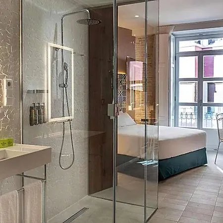Axel - Adults Only Hotel