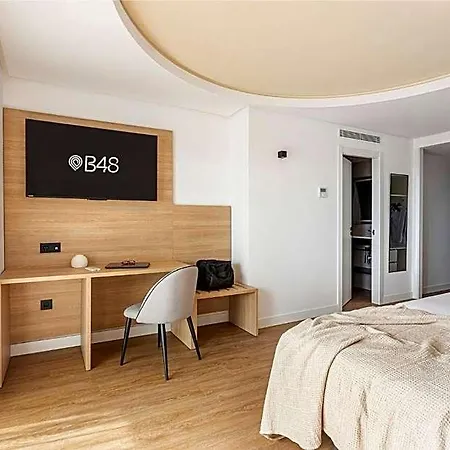 B48 Feria 公寓式酒店 4*