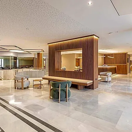 B48 Feria Aparthotel 4*