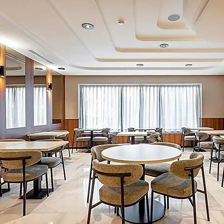 B48 Feria 公寓式酒店 4*