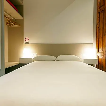 Host & Hotell