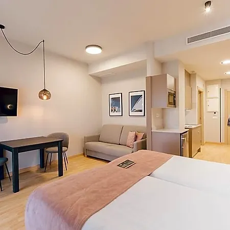 Palau & 4*