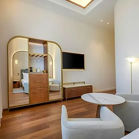 Grand Centenari, Valencia, Autograph Collection 5*