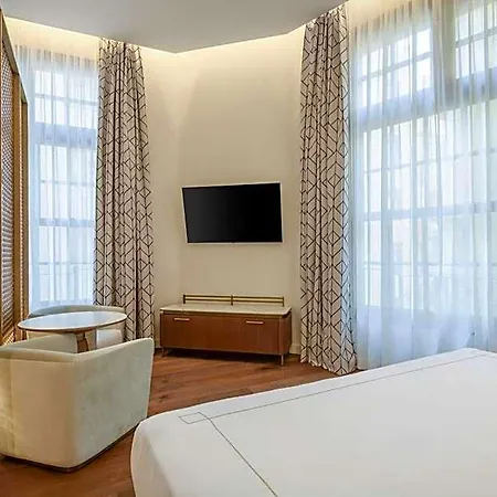 Grand Centenari, Valencia, Autograph Collection Hotel 5*