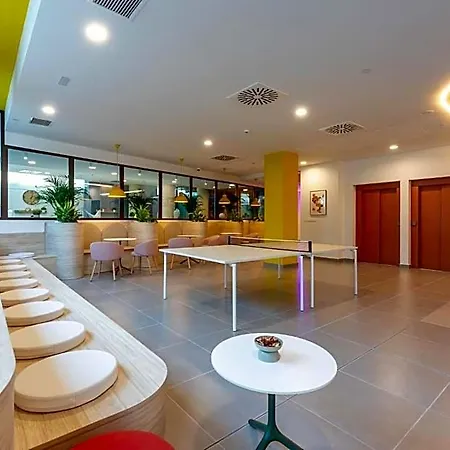 Apartahotel Nido Malvarrosa 3*