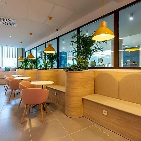 Nido Malvarrosa Apartahotel