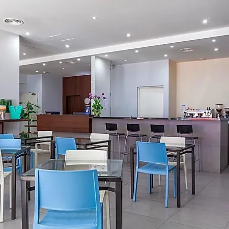Olympia Universidades Hotell 3*