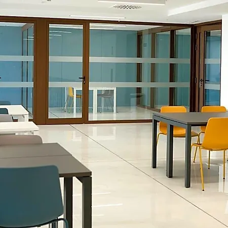 Micampus Avenida Del Puerto - Residencia De Estudiantes Apartmán