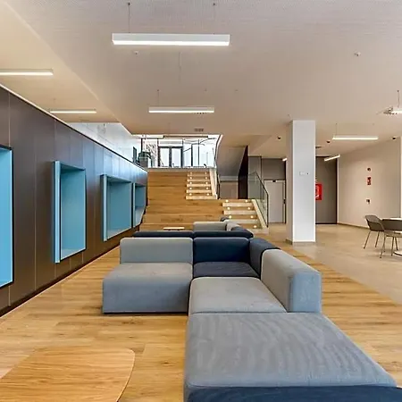 Micampus Avenida Del Puerto - Residencia De Estudiantes *