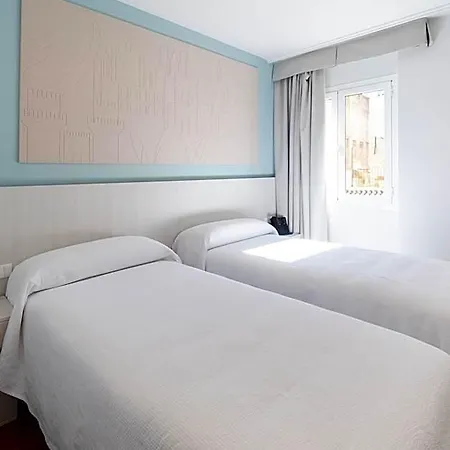 Alkazar Hotel *