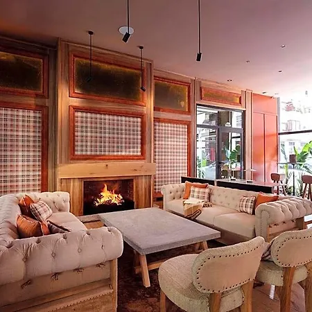 Saman Boutique Hotel 4*